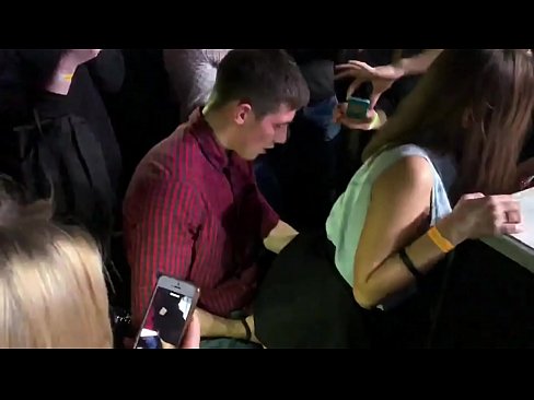 ❤️ Ho kopanela liphate ka 'nete ka har'a nightclub ea Russia. Ngoanana oa Russia ea lilemo li 18 ka har'a anus le botšehaling o ile a robala ka har'a nightclub litšoantšong tsa bootsoa st.special-grasser.ru