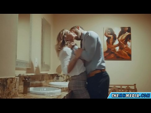 ❤️ Ha blonde e mahlahahlaha e u eka ka kamoreng ea ho phomola ea sechaba litšoantšong tsa bootsoa st.special-grasser.ru